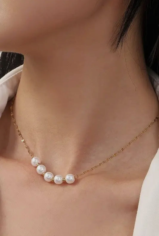 Classic Pearl Necklace