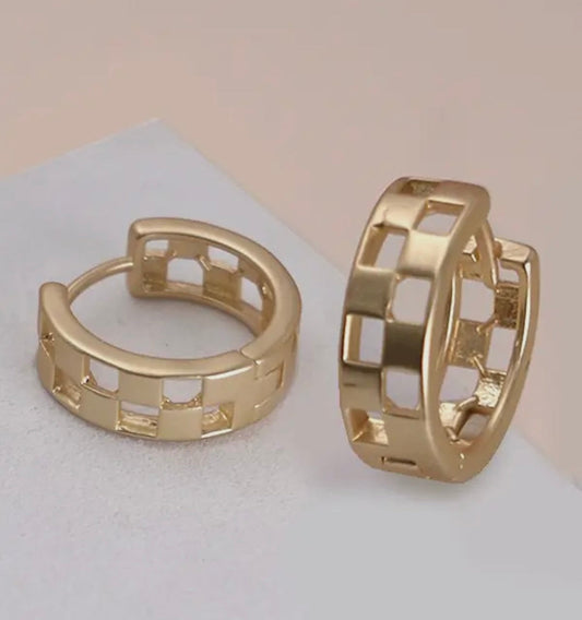 Checkered Cutout Huggies